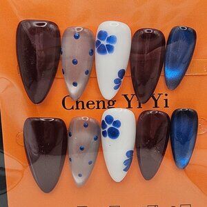 Press On Nails- Floral/Polka Dot Design in Burgundy Navy / Size Medium (10 pack)